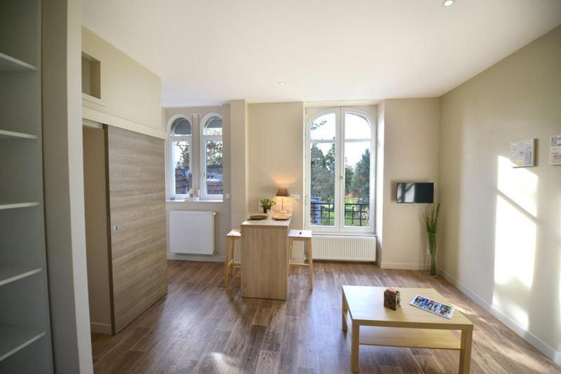 Appartment Les Suites Du Parc Besançon Rum bild