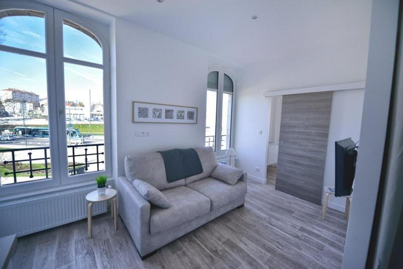 Appartment Les Suites Du Parc Besançon Exteriör bild