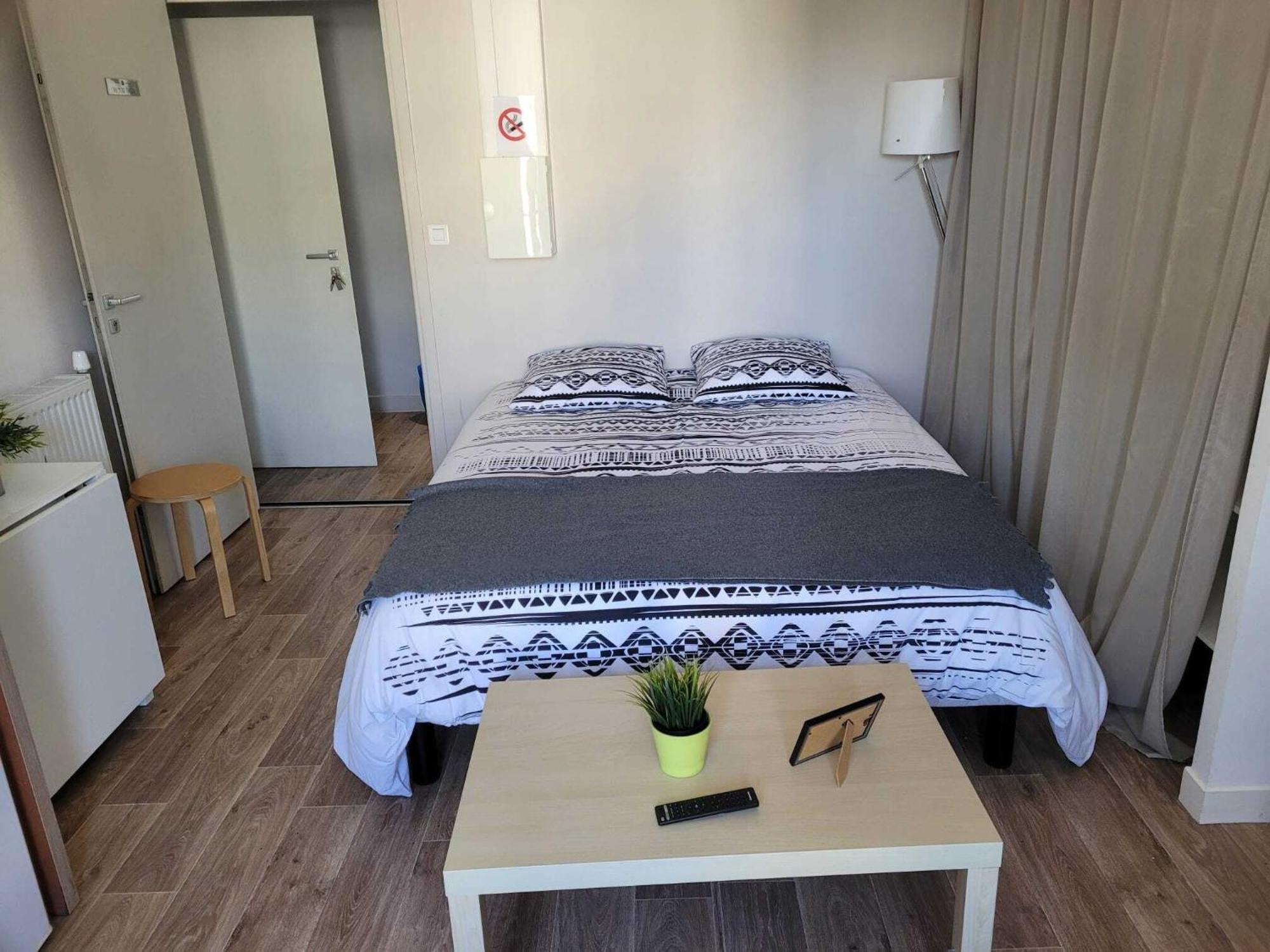 Appartment Les Suites Du Parc Besançon Rum bild