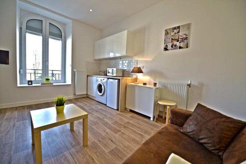 Appartment Les Suites Du Parc Besançon Rum bild