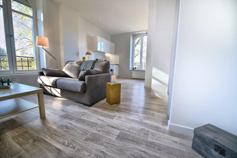 Appartment Les Suites Du Parc Besançon Rum bild