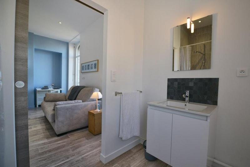 Appartment Les Suites Du Parc Besançon Rum bild