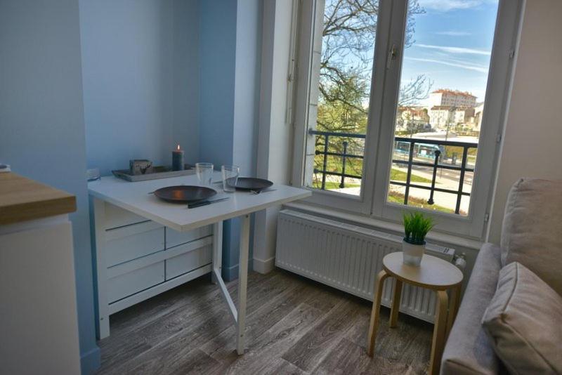 Appartment Les Suites Du Parc Besançon Rum bild
