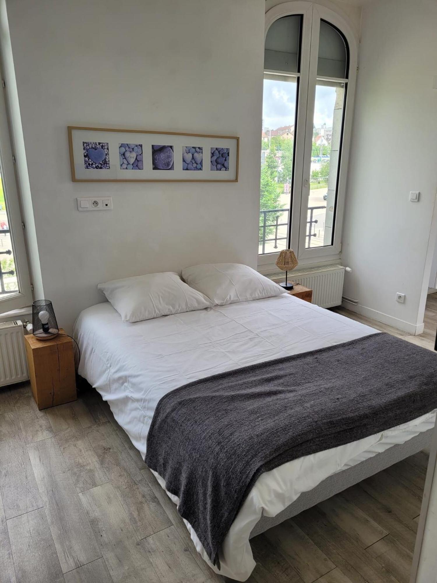 Appartment Les Suites Du Parc Besançon Exteriör bild