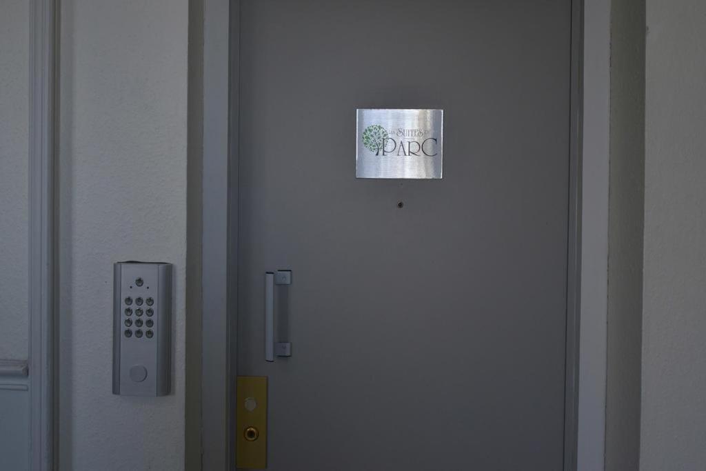 Appartment Les Suites Du Parc Besançon Exteriör bild